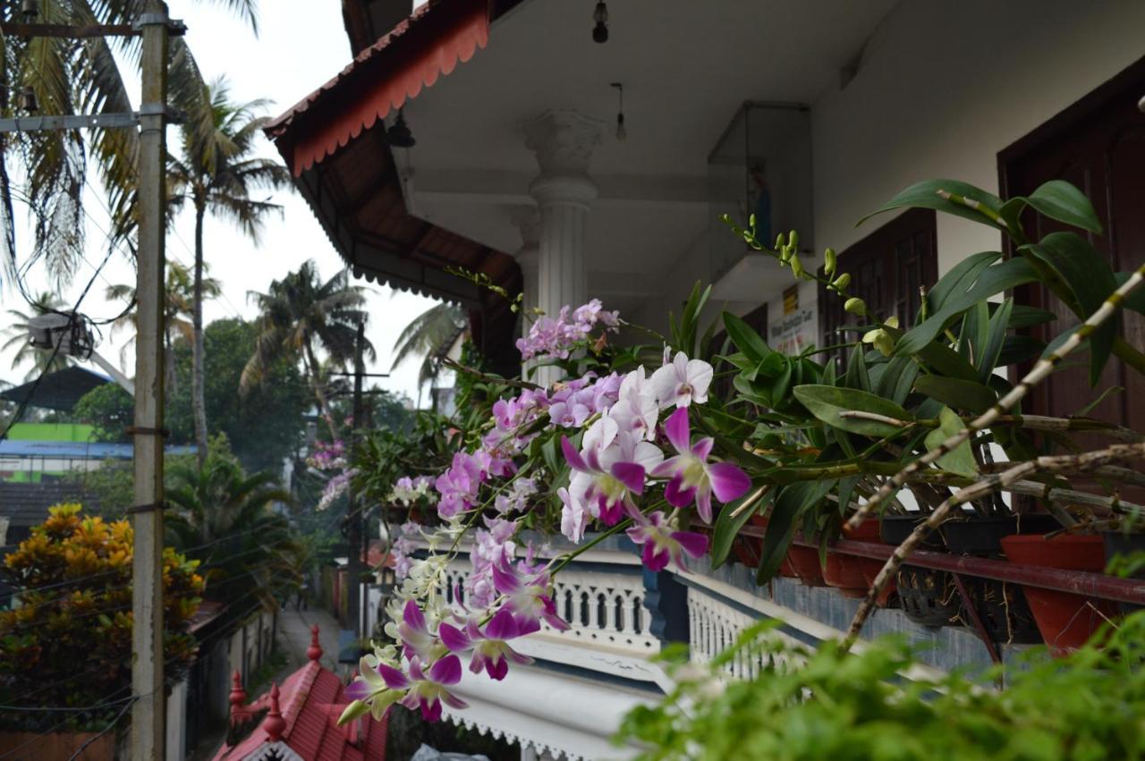 Dream Catcher Home Stay Kochi Exterior photo