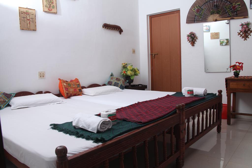 Dream Catcher Home Stay Kochi Exterior photo